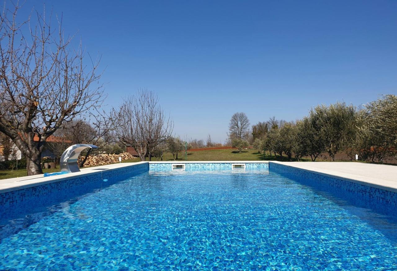 Villa Dorina Barban Exterior foto