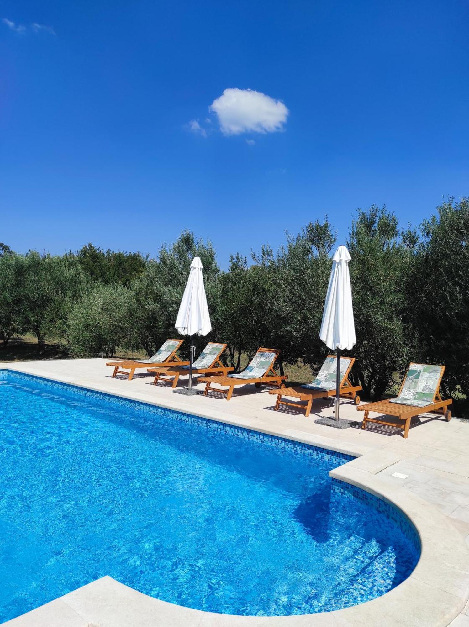 Villa Dorina Barban Exterior foto